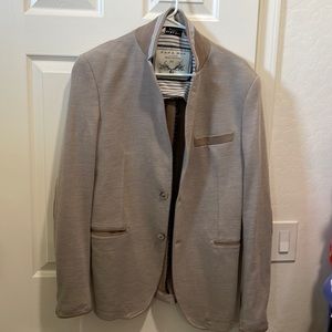 Zara men’s blazer size L but altered to fit M.